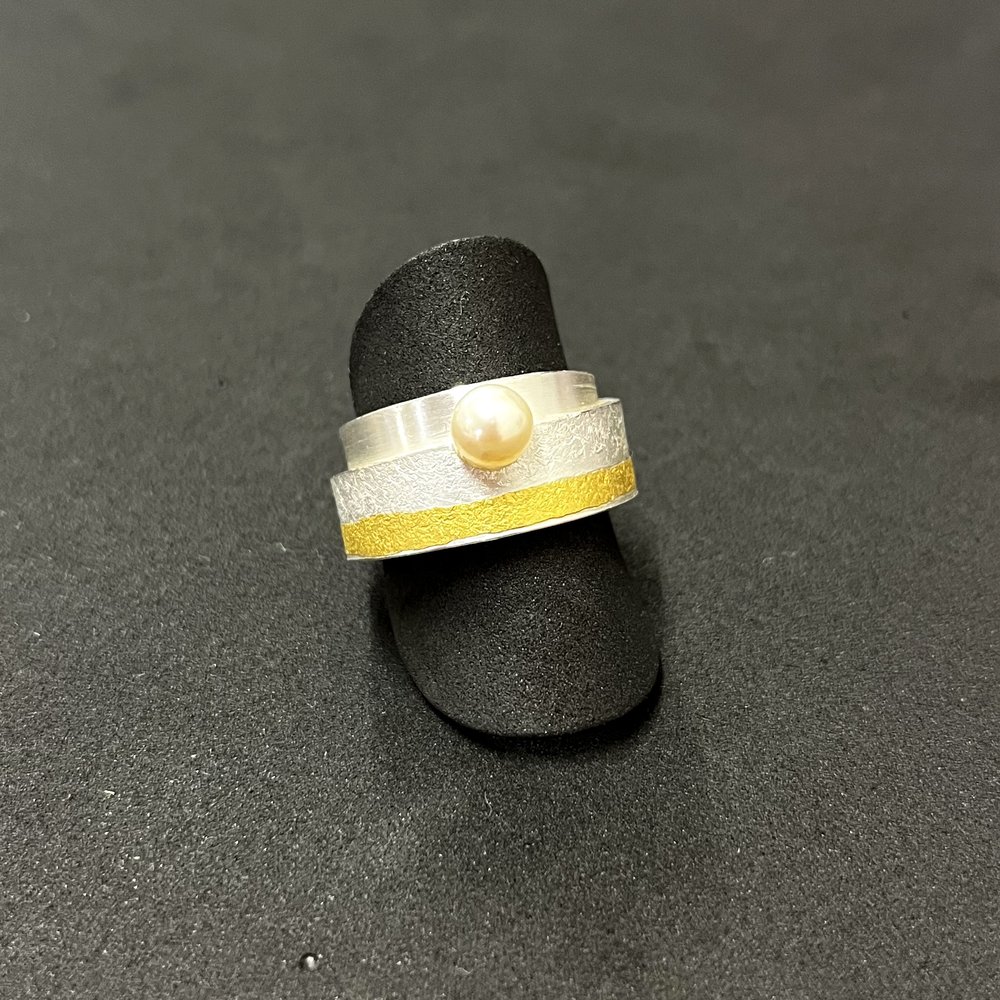 Goldener Ring Handarbeit